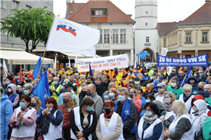 Protest odborárov v Trenčíne
